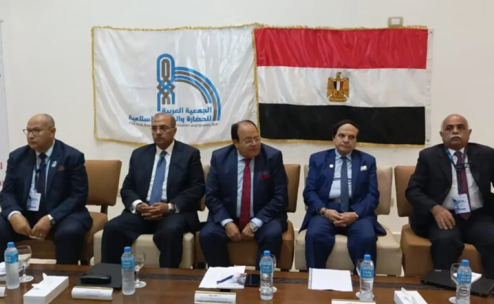 الأمين العام يؤكد على أهمية دور التراث في الحفاظ على الهوية الوطنية